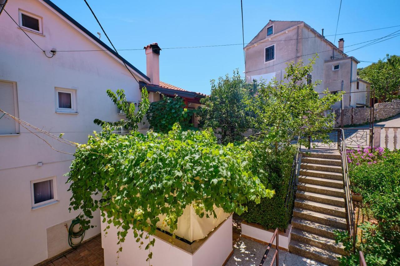 Apartments Antares Mali Lošinj Exterior foto