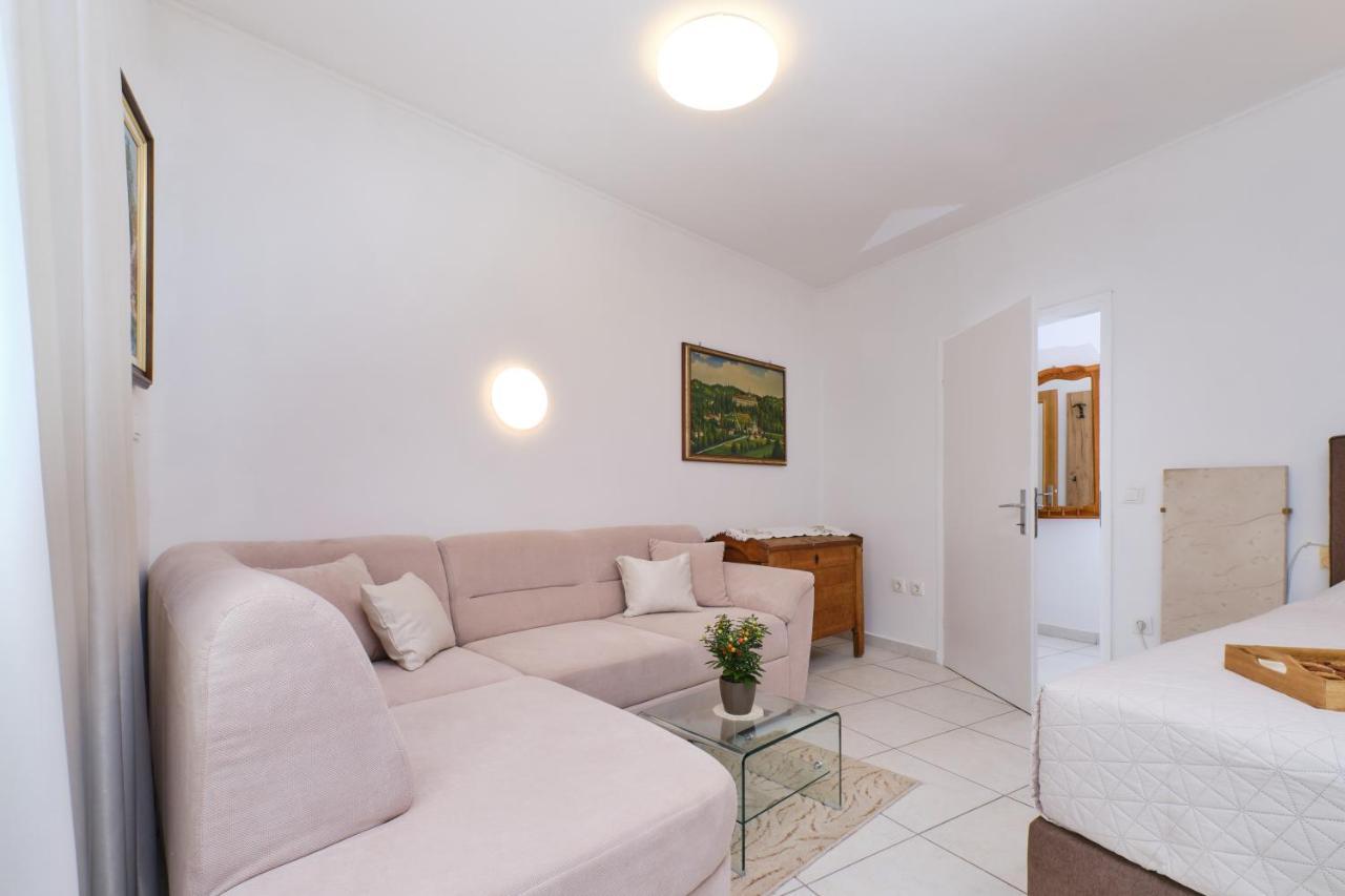 Apartments Antares Mali Lošinj Exterior foto